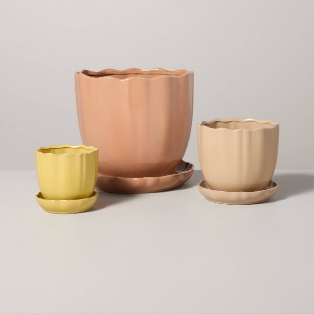 Hearth & Hand 6" Scalloped Edge Stoneware Planter Pot with Saucer Tan NWT - Picture 4 of 4